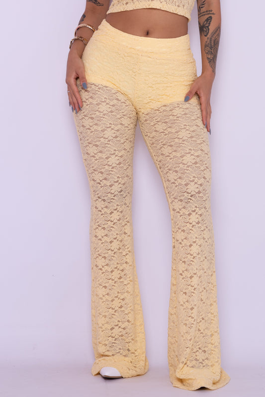 CALÇA FLARE + MINI SHORTS - BUTTER (PRÉ-VENDA)